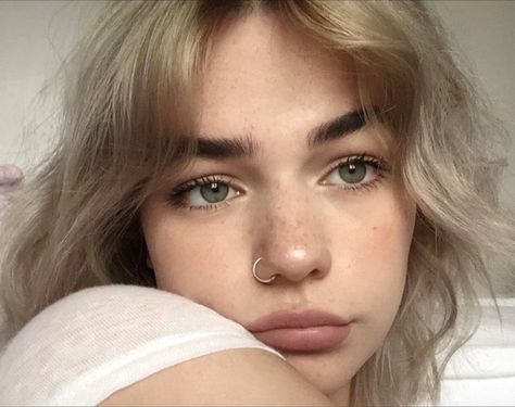 Ring Aesthetic, Septum Nose Rings, Nose Piercings, Piercing Ring, Beauty Shoot, Nose Jewelry, Piercing Tattoo, Everyday Makeup, Cute Acrylic Nails