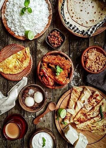 food,pizza,different food,salad,muslim eating,top,view,fish,rice,muslim,day,background Muslim Food, Food Top View, Arab Food, Fish Rice, Indian Food Photography, Food From Different Countries, View Background, Dinner Recipes Healthy Family, Easy Foods