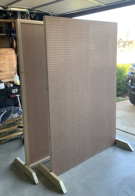 Pegboard Wedding Ideas, Stand Up Peg Board Display, Free Standing Peg Board Display, Peg Board Booth Display, Peg Board Standing Display, Peg Board Merchandise Display, Vendor Booth Wall Display Ideas, Diy Market Backdrop, Diy Grid Wall Craft Show