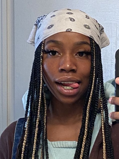 Bandana With Braids, Bandana Hairstyles Braids, Braids With Bandana, Y2k Braids Hairstyles, Bandanas Hairstyles, Bandana Braids, Pose Studies, Black Hair 90s, Mini Braids