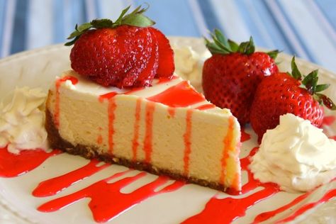 It is possible to make the ultimate most delicious homemade Ultimate Cheesecake, Homemade Cheesecake Recipes, Cheesecake Caramel, New York Style Cheesecake, Homemade Cheesecake, Best Cheesecake, New York Cheesecake, Köstliche Desserts, Creamy Cheesecake