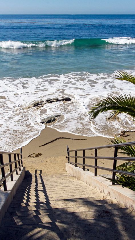 High tide comes right up to the stairs at Main Beach, Laguna Beach Magic Places, Laguna Beach California, I Love The Beach, Photography Beach, Beach Living, Beach Time, Beach California, Laguna Beach, Ocean Beach