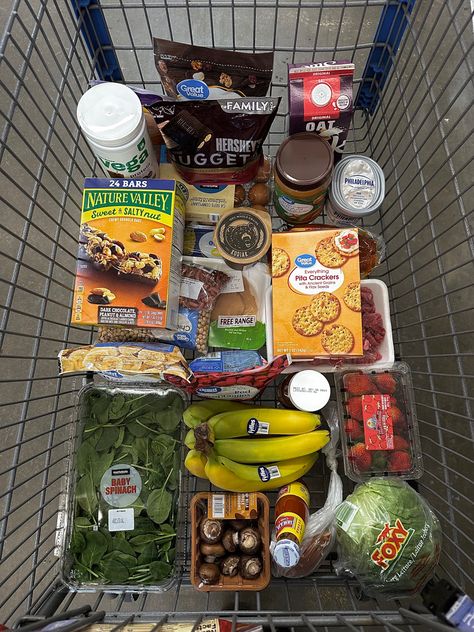 Grocery Basket Aesthetic, Healthy Groceries Aesthetic, Food Shopping Aesthetic, Groceries Aesthetic, Grocery Shopping Aesthetic, Grocery Store Aesthetic, Grocery Aesthetic, Healthy Grocery Shopping, Healthy Fridge