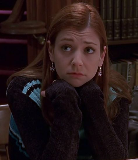 Willow Rosenberg Icons, Alysson Hannigan, Buffy Icons, Himym Stickers, Btvs Angel, Willow Rosenburg, Willow Buffy, Willow Rosenberg, Tv Characters Outfits