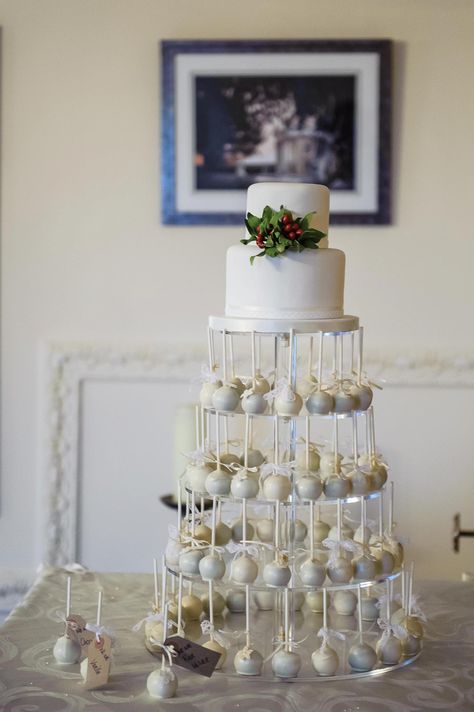 Wedding cake alternative - cake pops Cakepop Wedding Cakes, Parents Of The Groom Gift, Alternative Cake, Starlight Wedding, Fasting Ideas, Parents Of The Groom, Unfrosted Cake, Alternative Wedding Cakes, Stunning Wedding Cakes