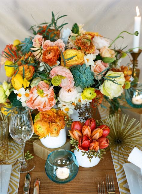 Mid Century Baby, Modern Wedding Centerpieces, Mid Century Modern Wedding, Modern Floral Arrangements, Tablescape Inspiration, Ethereal Wedding, Modern Flower Arrangements, Modern Baby Shower, Theme Color