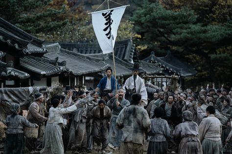 The Real History Behind Netflix’s Korean War Epic Uprising | TIME Park Chan Wook, Cha Seung Won, Sports Magazine, Korean Peninsula, History Of Science, Ming Dynasty, Action Film, True Stories, History