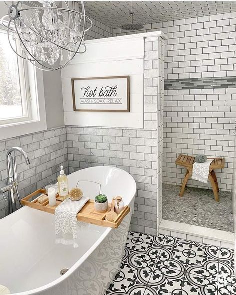 White Subway Tile Shower, Farmhouse Decor Trends, Bathroom Farmhouse Style, Master Bath Remodel, Gorgeous Bathroom, Bathroom Remodel Designs, Bathroom Remodel Shower, Upstairs Bathrooms, Bathroom Renos