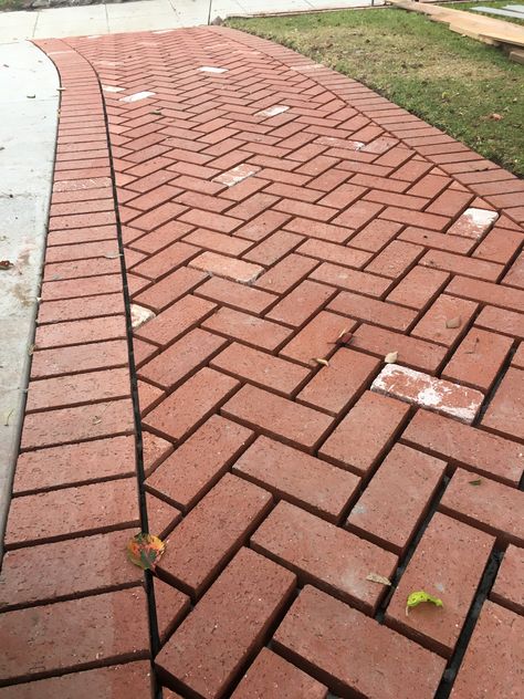 brick designs. Sand Patio, Garden Walkways, Brick Paver Patio, Brick Patterns Patio, Brick Pathway, Paver Designs, Walkway Landscaping, Patio Pavers Design, Brick Walkway