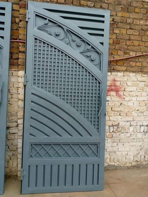 Main Gate Design Entrance Iron Doors Modern, Iron Door Design Modern Entrance, Steel Door Design Entrance, Latest Gate Design, درج السلم, Exterior Door Designs, Home Gate Design, Gate Wall Design, Gate Designs Modern