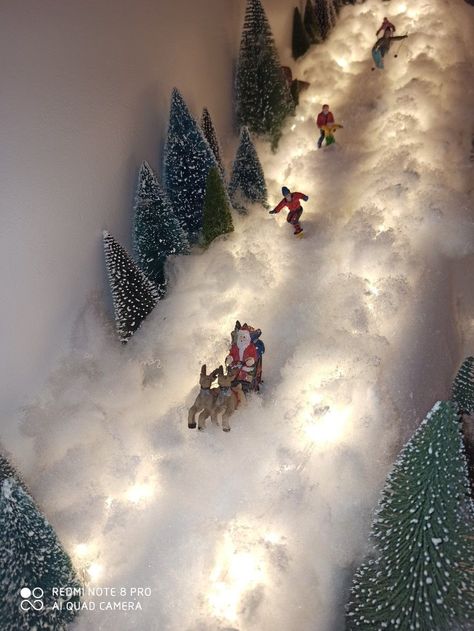 Ski Christmas Decorations, Christmas Village Decorations Diy, Xmas Village Ideas, Christmas Village Display With Train, Christmas Village Ski Slope Diy, Xmas Village Display Ideas Diy, Christmas Diorama Ideas Winter Scenes, Holiday Village Display Ideas, Ski Lodge Christmas Decor