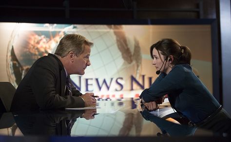 I review TV series on my blog: http://premiumcablereviews.blogspot.com Will and McKenzie face off in the season finale of HBO's The Newsroom episode #19 "Election Night--Part II", aired on 9/15.13, Thomas Sadoski, Alison Pill, The Newsroom, Ensemble Cast, Olivia Munn, Tv Quotes, Me Tv, Historical Events, Episode 5