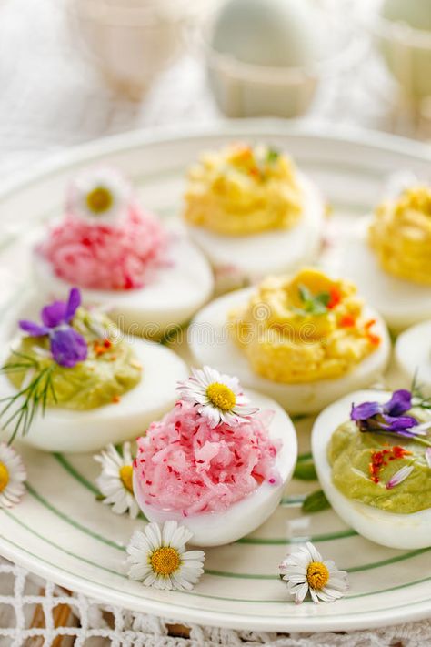 Decorated Deviled Eggs, Deviled Eggs Party Tray, Deviled Egg Bouquet, Flower Deviled Eggs, Deviled Egg Tulips, Tulip Deviled Eggs, Dyed Food, Egg Tulips, Easter Deviled Eggs Recipe