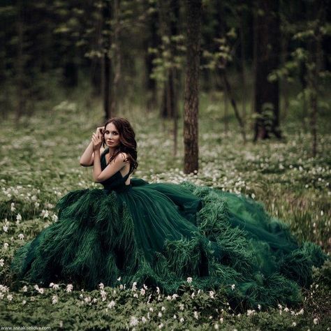 Bridesmaid Tulle Dress, Quinceañera Photoshoot Ideas, Fairytale Photoshoot, Bridesmaid Tulle, Quinceanera Photoshoot, Seventh Heaven, Fairytale Photography, Green Palette, Green Shades