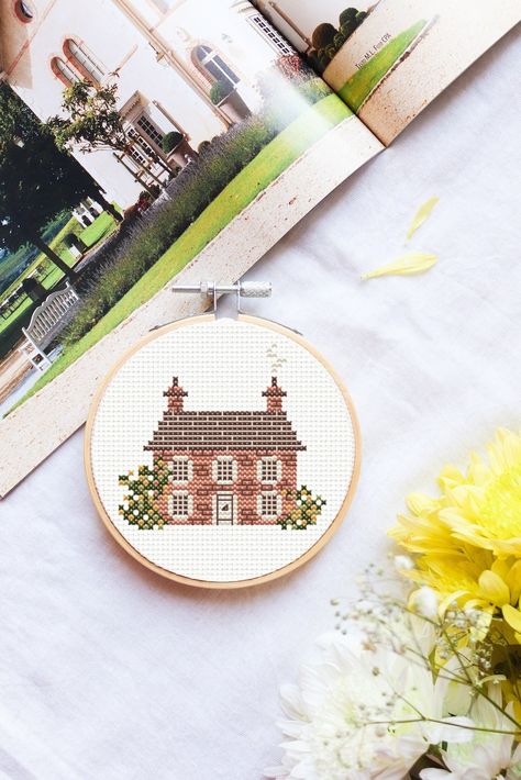 Cottagecore Cross Stitch, Cottage Cross Stitch, Cottagecore Decorations, Spring Cross Stitch, House Cross Stitch, Cross Stitch Sampler Patterns, Cross Stitch House, Stitch Ideas, Cross Stitch Samplers