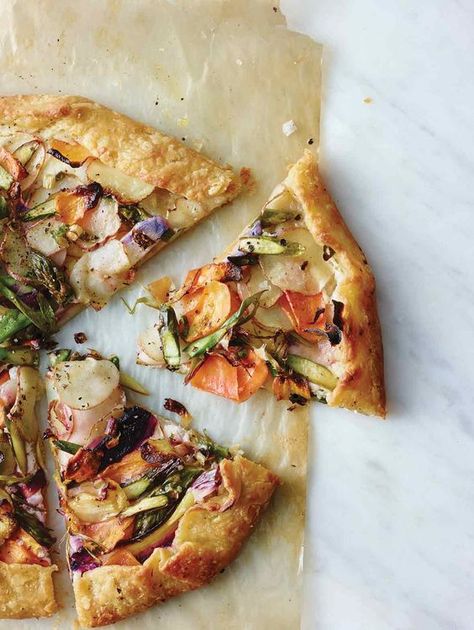 Vegetable Galette Recipe Vegetable Galette, Galette Recipe, Savory Tart, Think Food, A Pizza, Meatless Meals, Vegetable Dishes, Couscous, Vegetarian Dishes