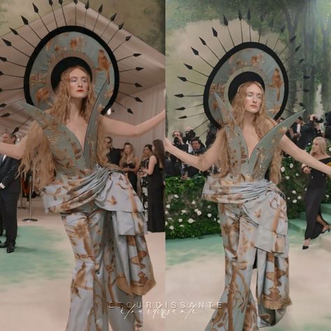 at the 2024 MET GALA Sleeping Beauties: Reawakening Fashion Heavenly Bodies Met Gala, Reawakening Fashion, Harris Reed, Heavenly Bodies, Hollywood Fashion, Anemone, Sleeping Beauty, Hollywood, Quick Saves