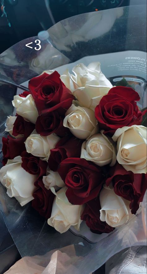 beautiful flowers White Red Rose Bouquet, Red And White Roses Bouquet, White Flower Bouquet, Dark Red Roses, Luxury Flower Bouquets, Red And White Roses, Red Rose Bouquet, Boquette Flowers