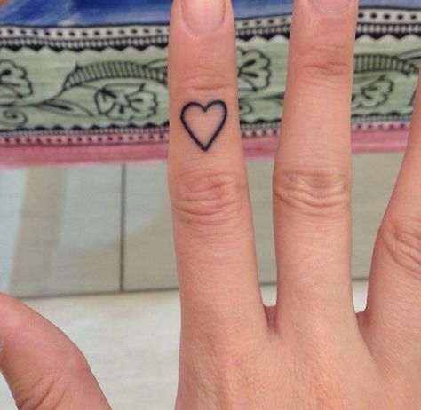 Heart Inside Finger Tattoo, Heart Finger Tattoos, Finger Heart Tattoo, Heart Finger Tattoo, Finger Hearts, Heart Tattoo On Finger, Love Heart Tattoo, Tattoo Man, Tattoo For Boyfriend