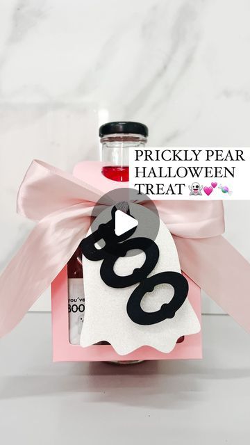 Shelby Parks on Instagram: "How cute are these?!   I made these cute little pink Halloween treats last year and they were SUCH a hit!   I made them as cute little cocktail kits but you could easily skip the alcohol altogether   These are great favors for Halloween parties, You’ve Been Boozed neighbor treats, etc.   *Comment SUPPLIES for everything I used to put them together!   #halloween #youvebeenbooed #youvebeenboozed #halloweentreats #spooky #spookyseason" Adult Halloween Favors, Halloween Favors For Adults, Halloween Party Favors For Adults, Adult Halloween Party Favors, Diy Drink Gifts, Bugs And Kisses, You've Been Boozed, Halloween Alcohol, Drink Favors