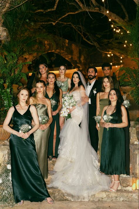 Bridesmaids In Emerald Green, Green Bridesmaid Dresses Different Shades, Ivory Green Bridesmaid Dresses, Night Wedding Bridesmaids Dresses, Emerald Wedding Bridesmaid Dresses, Dark Green Wedding Theme Bridesmaid Dress, Dark Academia Bridesmaid Dress, Dark Green Dress Bridesmaid, Green Emerald Bridesmaid Dresses