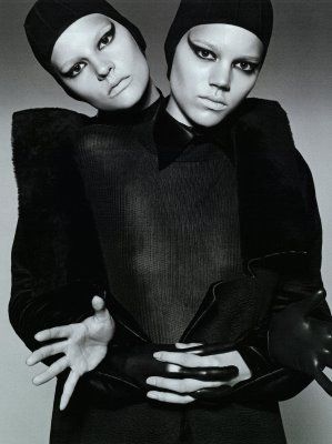 COCAMIA: Androgyny Twins Posing, Twin Models, Twins Fashion, Twin Photography, Freja Beha Erichsen, Twin Photos, Interview Magazine, Model Aesthetic, Shoot Inspiration