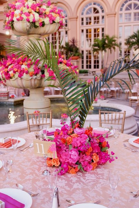 Hot Pink And Orange Wedding Theme, Orange And Pink Table Decor, Pink And Orange Decorations, Pink And Orange Table Setting, Pink And Orange Centerpieces, Bright Pink And Orange Wedding, Pink And Orange Party Decorations, Pink And Orange Party Theme, Hot Pink Centerpieces