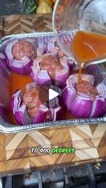 Food Dudes on Instagram: "Stuff red onion meatballs #cooking #lifehack #simplereceipe #food" Onion Stuffed With Hamburger, Stuffed Onions Recipes Ground Beef, Onion Meatballs, Stuffed Onions, Red Onion Recipes, Food Dinner Ideas, One Dish Meals, Hamburger Meat Recipes, Hamburger Meat