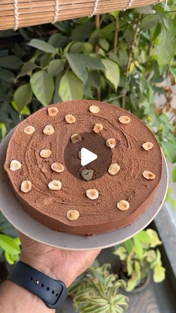 6.5M views · 297K likes | Parth Bajaj on Instagram: "2 ingredients Chocolate Mousse cake 😍😍
(Unbelievable, vegan, eggless, gluten free, no bake and ultra easy)
(No bake desserts, Ep. 13)
.
Thanks to @waytohealthkitchen for sharing this unique recipe with us! Full credits to her ☺️
.
I have been waiting to try this since a long time but couldn’t because I was travelling, but it’s so much worth it!
.
Ingredients-
4 apples
250 g dark chocolate
Splash of vanilla (optional)
.
#nobake #mousse #cake #parthbajaj #chocolate #nobakedesserts 
Will you try this out?" Chocolate And Apple Desserts, Eggless Mousse Cake, Apple Chocolate Mousse, Easy No Bake Cake Recipes, Chocolate Apple Cake, Apple Chocolate Desserts, Apple Chocolate Cake, Chocolate Apple Cake Recipe, Easy Cake Recipes 4 Ingredients