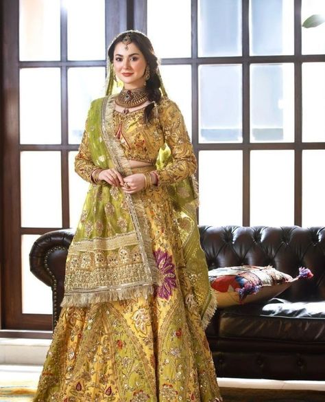 Short Bridal Dress, Bridal Mehndi Dresses, Heavy Dresses, Wedding Lehenga Designs, Girls Dresses Sewing, Princess Flower Girl Dresses, Bridal Dresses Pakistan, Pakistani Wedding Outfits, Pakistani Fashion Party Wear