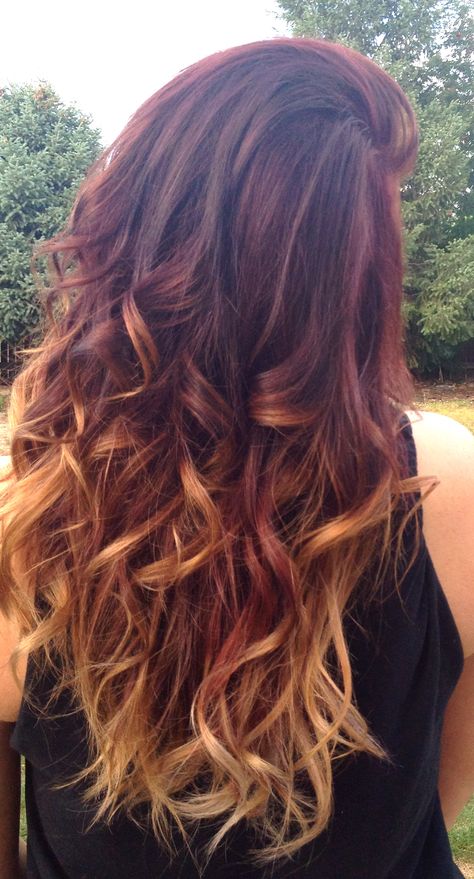 Red Ombre. <3 Cheap Hair Extensions, Ombre Hair Extensions, Brazilian Hair Bundles, Fall Hair Color For Brunettes, Red Highlights, Penteado Cabelo Curto, Ombre Hair Color, Peruvian Hair, Fall Hair Color