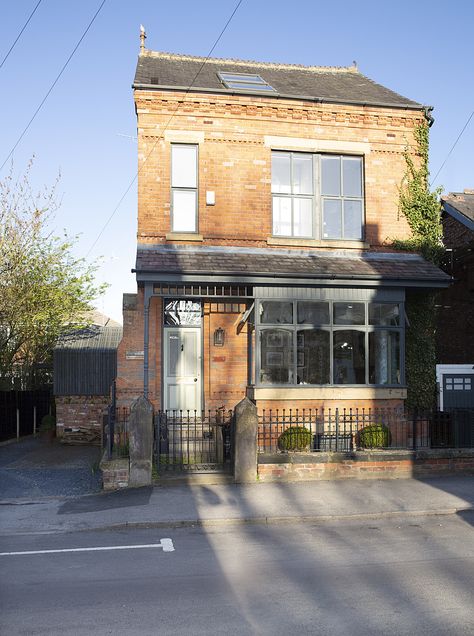 Victorian Guest House, Victorian New Build, Victorian Homes Uk, Renovated Victorian House, Victorian Home Renovation, 1930s House Renovation, Victorian House Renovation, Modern Victorian Homes, Exterior House Renovation