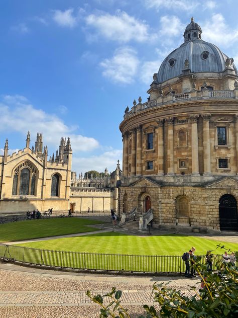 Oxford University Aesthetic, Ivy University, Future University, Countdown Widget, University Inspiration, Dream University, Uk University, Dream Life Goals, Oxford City