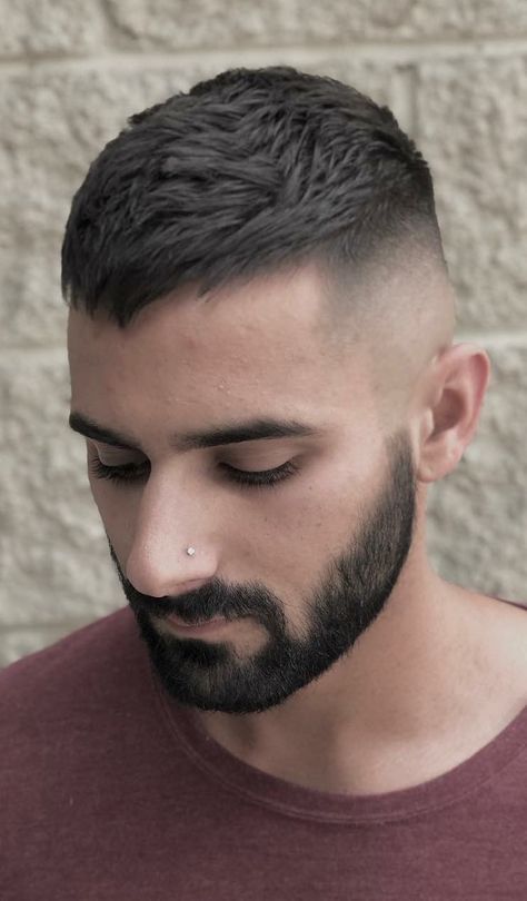 Mens Fringe Haircut, Fringe Haircuts, Skin Fade Hairstyle, Very Short Hair Men, Short Hair With Beard, Undercut Haircut, 2019 Hairstyles, Mens Hairstyles Fade, Men's Short Hair