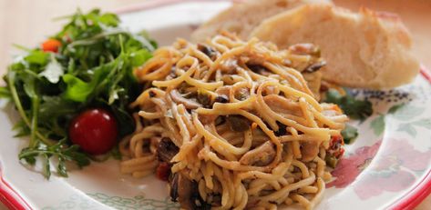 Spicy Chicken Spaghetti by Ree Drummond Spicy Chicken Spaghetti Recipe, Spicy Chicken Spaghetti, Freezer Casserole, Chicken Spaghetti Recipe, Spicy Spaghetti, Sauteed Onions, Mushroom Casserole, Chicken Spaghetti Recipes, Sausage Spaghetti