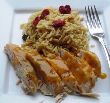 Chicken with Passion Fruit Sauce over Dried Fruit and Nuts Orzo Passion Fruit Chicken, Passion Fruit Sauce, Fruit Chicken, South American Dishes, Colombian Recipes, Passionfruit Recipes, Heavenly Recipes, Clean Dinners, Fruit Sauce