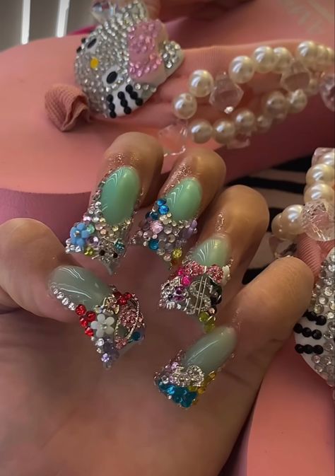 Kawaii Duck Nails, Nails With Big Charms, Duck Junk Nails, Junk Duck Nails, Junk Nails, Hippie Nails, Punk Nails, Duck Nails, Dope Nail Designs