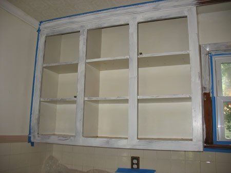 Primer For Kitchen Cabinets, Painting Cabinet Doors, Knotty Pine Cabinets, Painting Wood Cabinets, Mdf Cabinet Doors, Tips For Painting, Painting Oak Cabinets, Pine Cabinets, Make A Door