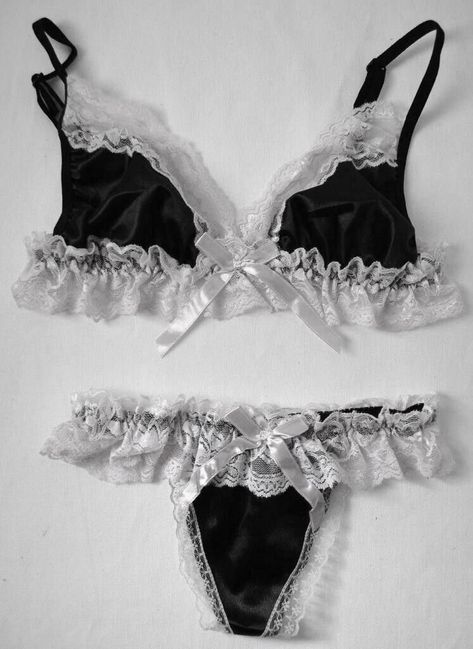 Lingerie Coquette Style, Coquette Lingerie, Yennefer Of Vengerberg, Lacy Lingerie, Pretty Bras, Cute Bras, Cute Lingerie, Lingerie Sets, Pretty Lingerie