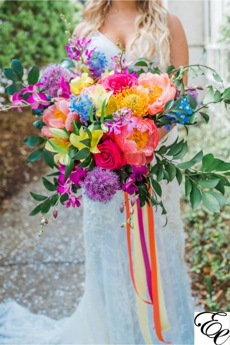 Bouquet With Ribbon, Kiawah Island Wedding, Bright Wedding Bouquet, Colorful Bridal Bouquet, Colorful Wedding Bouquet, Bright Wedding Colors, Bright Wedding Flowers, Summer Wedding Bouquets, Boda Mexicana