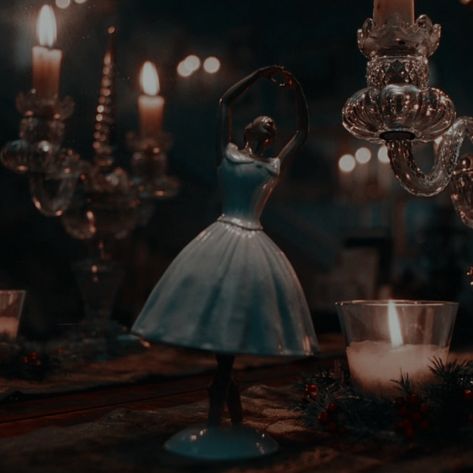 Nutcracker Aesthetic Christmas, Nutcracker And The Four Realms Aesthetic, The Nutcracker And The Four Realms, Realms Aesthetic, Narnia Oc, Nutcracker Aesthetic, Winter Academia, Opera Aesthetic, Nutcracker And The Four Realms