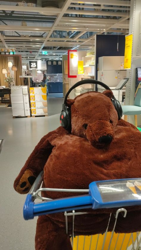 Ikea Djungelskog Bear, Djungelskog Tattoo, Ikea Stuffed Animals, Djungelskog Wallpaper, Skoggy Bear, Ikea Core, Djungelskog Aesthetic, Ikea Djungelskog, Djungelskog Bear