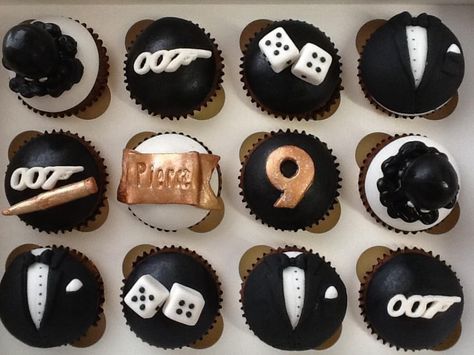 James Bond Cupcakes, James Bond Nails, 007 Nails, Banquet Desserts, James Bond Cake, James Bond Theme Party, Bond Wedding, 007 Theme, 007 Party