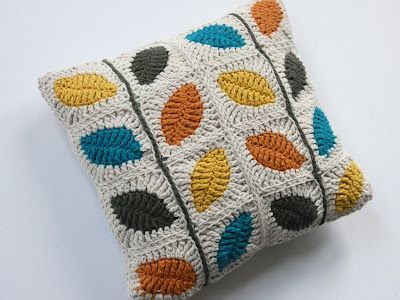 Woolish: gratis patronen Tunisian Crochet Patterns, Crochet Cushion Cover, Crochet Pillows, Crochet Leaves, Crochet Cushions, Tunisian Crochet, Cushion Cover, Crochet Patterns, Cushions