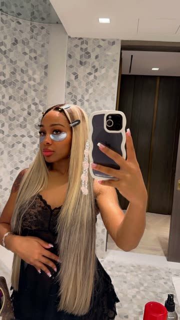 Jayda Wayda Outfit, Lux Fashion, Jayda Wayda, Blonde Lace Front Wigs, Wavy Bobs, Black Wig, Best Friend Goals, Lace Front Wigs, Cute Hairstyles