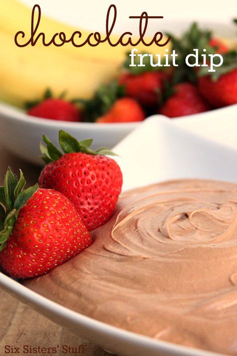 Easy Brown Sugar Fruit Dip | Six Sisters' Stuff Chocolate Fruit Dip, Chocolate Dip, Fruit Dips Recipes, Chocolate Dipped Fruit, Six Sisters Stuff, Sweet Dips, Mini Sandwiches, Chocolate Fruit, Fruit Dip