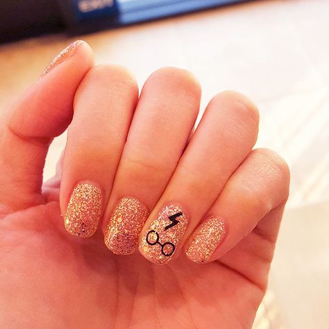 Harry Potter Nails Designs, Potter Nails, Harry Potter Nail Art, Harry Potter Nails, Wow Nails, Anniversaire Harry Potter, Cute Acrylic Nail Designs, Disney Nails, Nail Art Videos