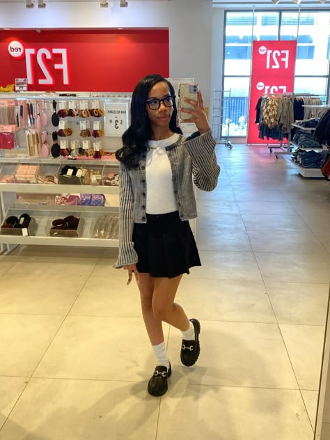 bizarrehottie2.0 on tiktok 6th Form Outfits, Cute Professional Outfits, Easter Outfit, Streetwear Fashion Women, Outfit Women, Cute Simple Outfits, Professional Outfits, Teenage Fashion Outfits