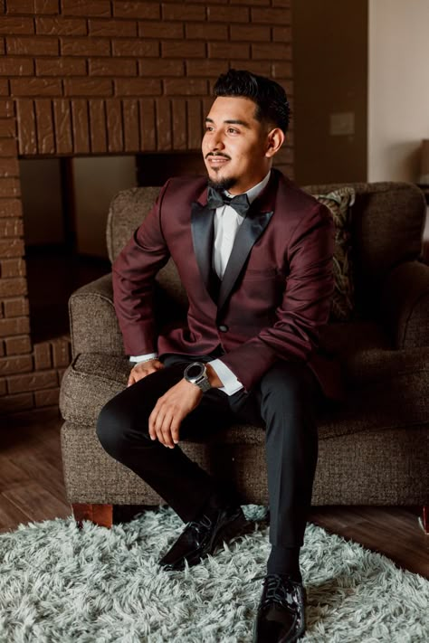 Black And Maroon Tuxedo Wedding, Wedding Suits Men Burgundy, Groom Suit Maroon, Burgundy Wedding Suit, Maroon Wedding Suit, Maroon Grooms Suit, Wedding Dresses Outdoor, Burgundy Suit Men, Burgundy Tux