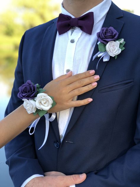 Purple Corsage And Boutonniere, Purple Corsage, Purple Boutonniere, Prom Flowers Corsage, Prom Corsage And Boutonniere, Corsage And Boutonniere Set, Bridesmaid Corsage, Diy Bridal Bouquet, Wedding Corsage